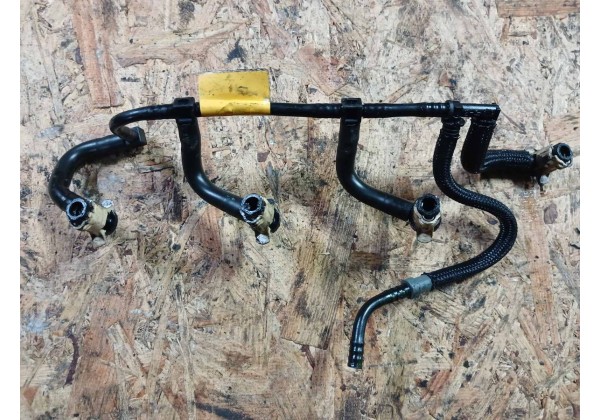 Паливна трубка, обратка Renault Megane III, Scenic III, Kangoo II 1,5 dci K9K, 166714557R. без датчика!