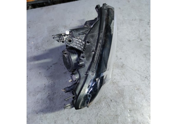 Фара права Renault Logan II, Sandero II, з механічним коректором, 260107615R, 260107737R