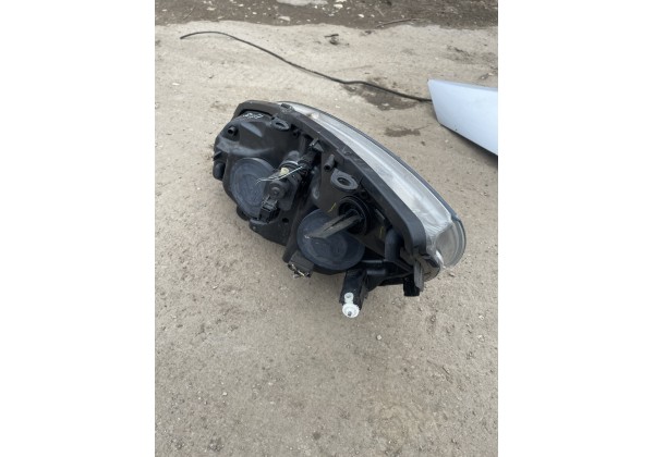 Фара права Renault Scenic II -06, HELLA 1EG008862181