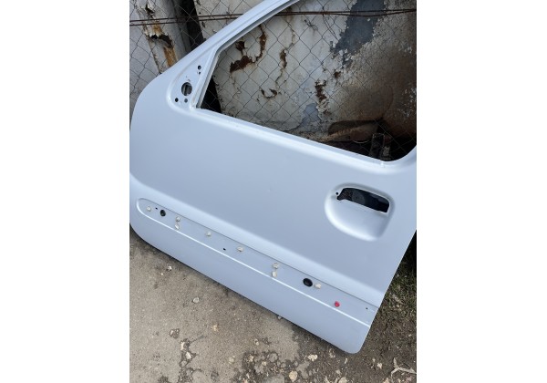 Дверка передня ліва Renault Kangoo, 03-08р