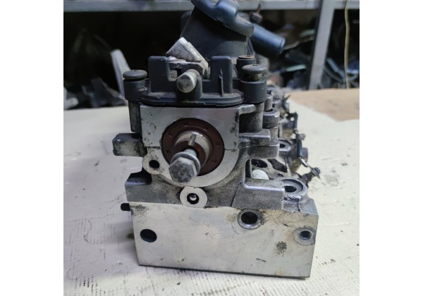 Головка двигуна 2.0 HDI, 8V, Peugeot Partner, Expert 206,307,406,407,607,807, Citroen C5,C8,Berlingo, Jumpy,БЕЗ РОКЕРІВ