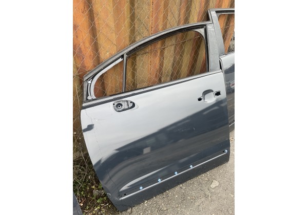 Двері передні ліві Peugeot 5008, KTGA