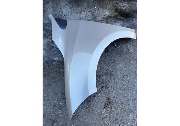 Крило ліве Renault Megane III, SW, Код фарби TEHNK
