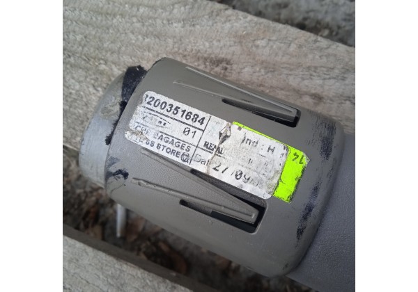 Шторка багажника Renault Espace 4, 8200351684 *