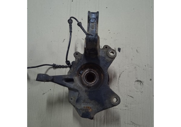 Поворотний кулак лівий цапфа Renault Megane 3, Scenic 3, Fluence, 400150083R