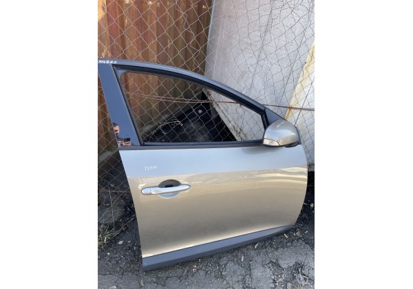 Двері передні праві Renault Megane III, TEHNK