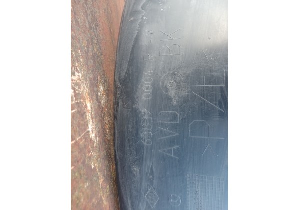 Підкрилок передній правий Renault Laguna III, універсал, 6383200004R