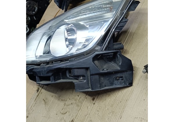 Фара ліва галоген Рено Сценік 2 рестайл, 260605051R