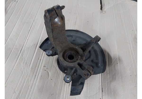 Цапфа права, поворотний кулак Renault Megane 2, 2.0 DCi, 27 зуб, 5 отворів, 8200365661