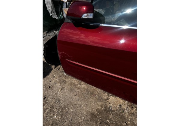 Дверка передня ліва Renault Laguna III, код фарби TENND, ціна за голу дверку 