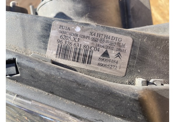 Фара права Citroen C5 01-04, 9632663180