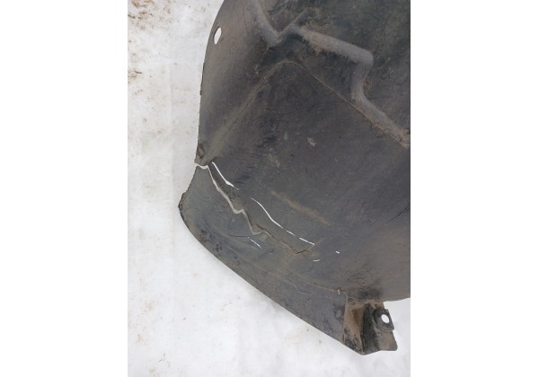 Підкрилок передній правий Peugeot 307, 05 - 07, 9681368080, 9681368280, дефект