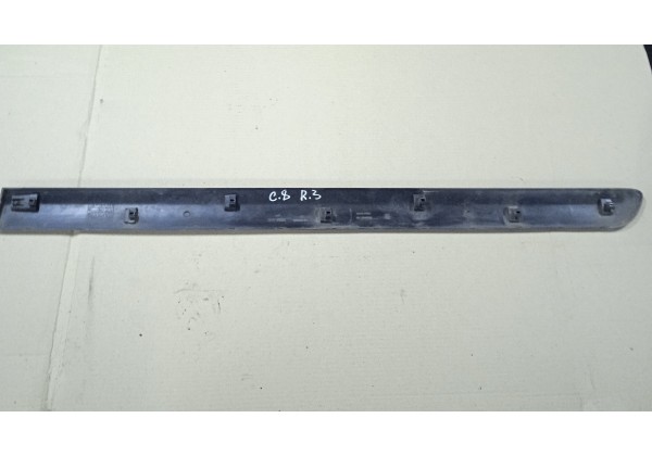 Молдинг правої здвіжної дверки Citroen C8, Peugeot 807, 1484088077 *