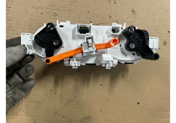 Блок управління пічкою з кондиціонером Peugeot 208, 2008, 96722483ZD