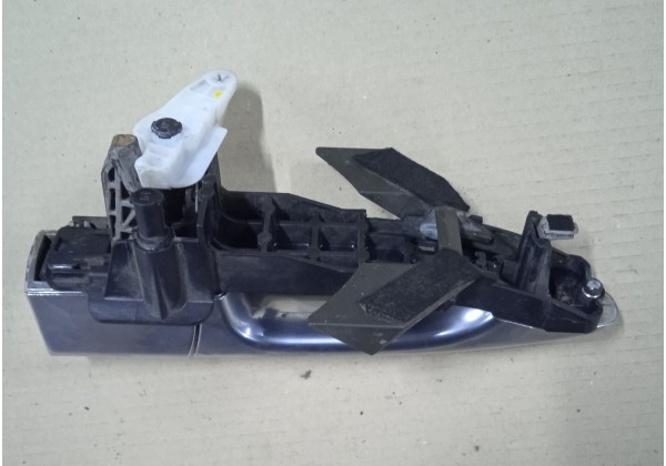 Ручка наружна лівої здвіжної дверки Citroen C8, Peugeot 807, 9101EG, 9101EH, 910979 *