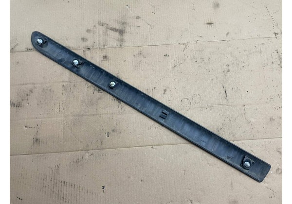 Молдинг задньої лівої дверки Peugeot 5008, 09-16, 8546AC, 8546AE, 96849098