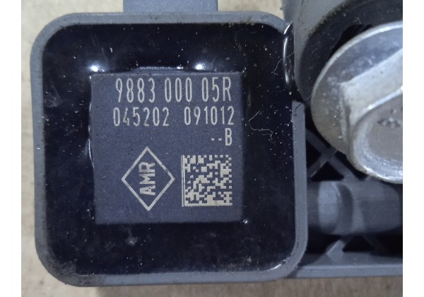 Датчик удара правий Renault Megane 3, Scenic 3, 988300005R *