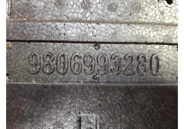 Пенопласт багажника Пежо 308 ( Т9), 9806993280