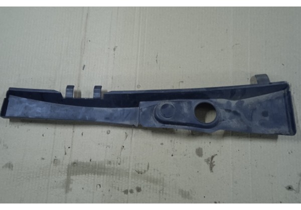 Накладка під лобове скло ліва Renault Clio 3, 8200363647