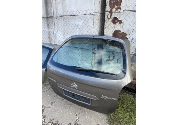 Кришка багажника Citroen Xsara Picasso, комплектна