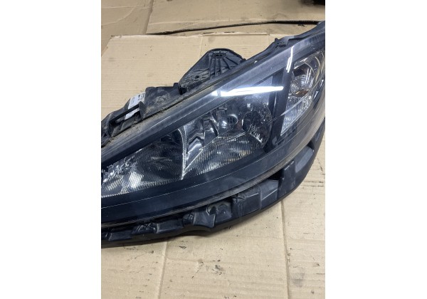 Фара ліва Renault Laguna II, рест галоген, 05-07р, 7701061669