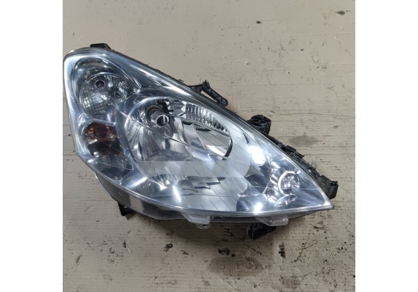 Фара передня права Peugeot Partner II 08-12, 9682829280