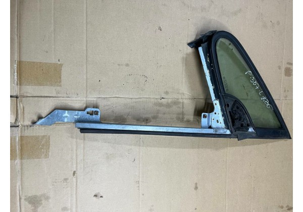 Скло кутове передньої лівої дверки Peugeot 307, CC, кабріолет, 9201H8, 9642512380