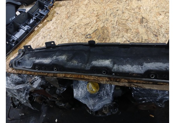Планка під лобове скло, жабо нижнє під двірники Renault Megane III, 13-15, 668101847R, 668100004R