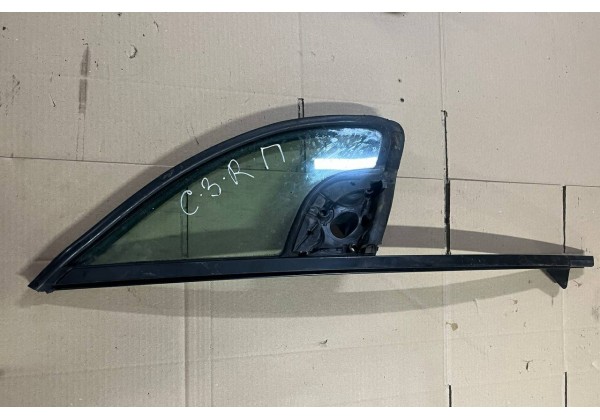Скло трикут правої передньої дверки Citroen C3, 02-09, 9202A1