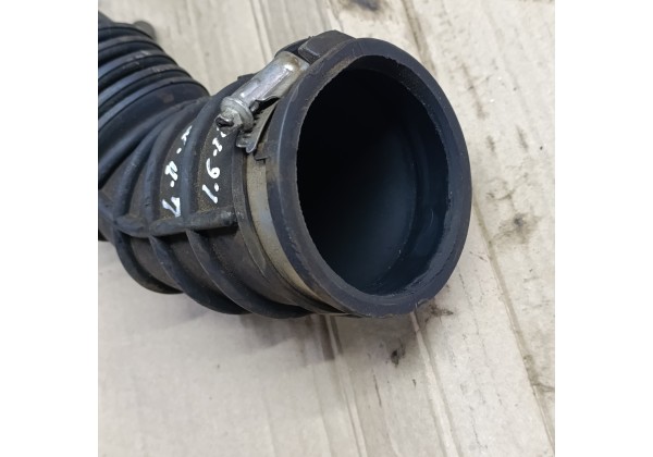 Патрубок повітряний, дроссельної заслонки Рено Лагуна 2, рестайл, 1.6 бензин, 8200384319