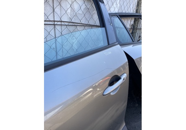 Двері передні ліві Renault Megane III, TEHNK