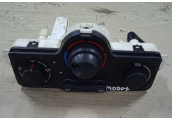 Панель управління кондиціонером, пічкою Renault Clio III, Modus, 030967W, 69590001, 69597003, 7701070473