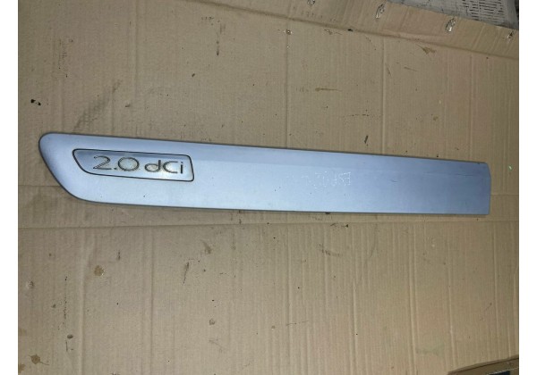 Молдинг передньої лівої дверки Renault Espace 4, 8200095948