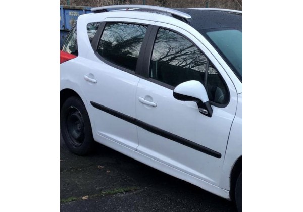 Двері передні праві Peugeot 207 SW, KTP