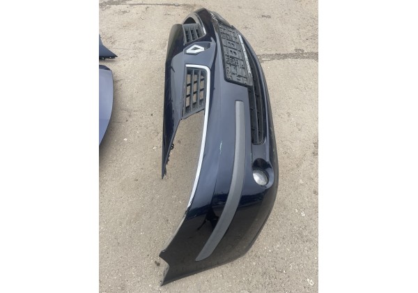 Бампер передній Renault Laguna 2, Рестайл 05-07