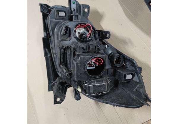 Фара передня права Renault Clio 3, 2005-2009, 8200261612, 89900162, 8200865604