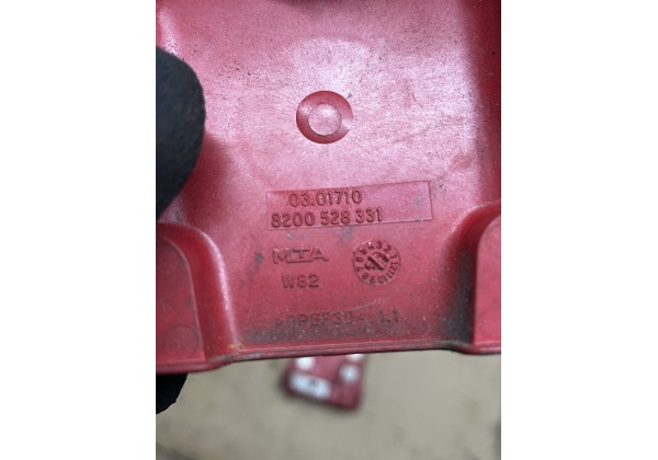 Кмема плюсова з запобіжниками Renault Espase 4, Laguna 2, 8200528331