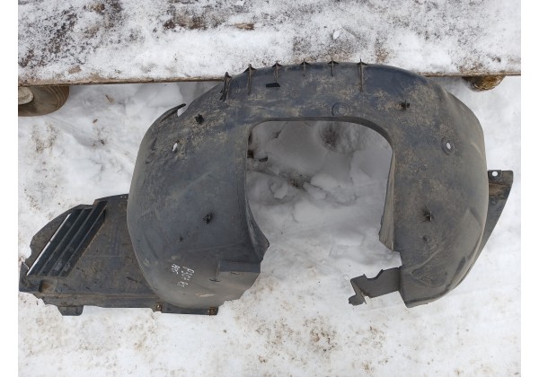 Підкрилок передній правий Peugeot 307, 05 - 07, 9681368080, 9681368280, дефект