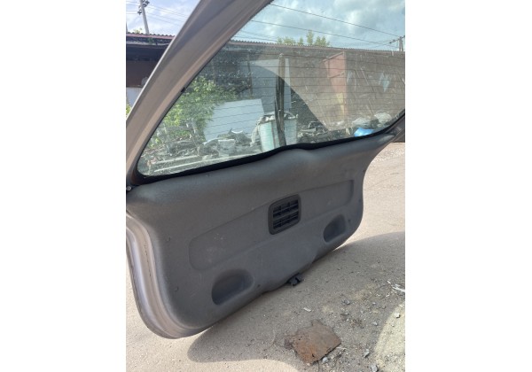 Кришка багажника Citroen Xsara Picasso, комплектна