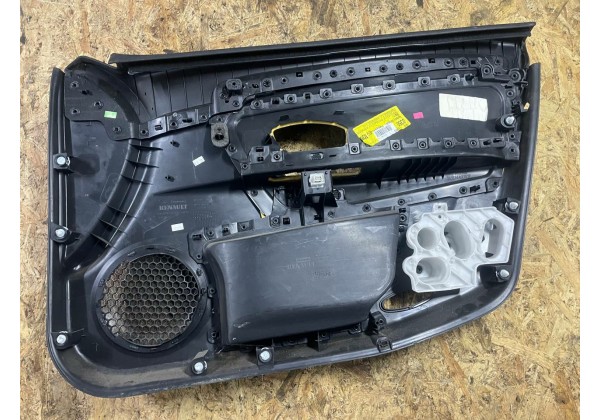 Обшивка передньої лівої дверки Renault Laguna 3, 809013255R