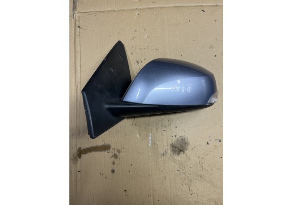 Дзеркало ліве електроскладне Renault Megane 3, 10 пінів . Має дефект вказано на фото 