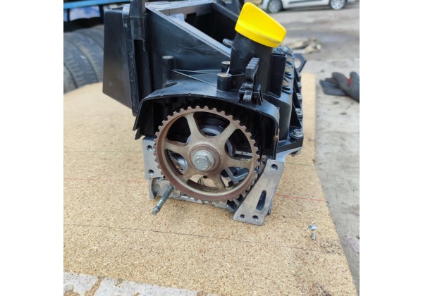 Головка 1.2 бензин 16v D4F700,702,710,712, до 05 року, Рено Канго,Кліо 2,7701475751