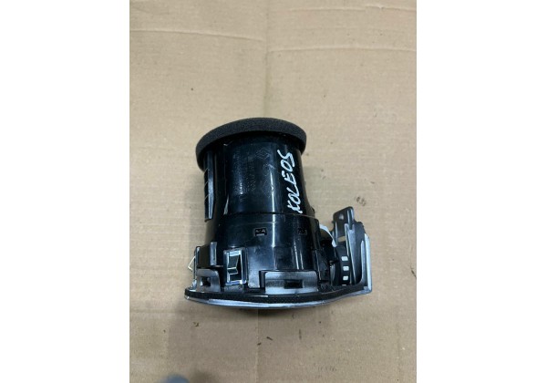 Дефлектор обдуву салону лівий Renault Koleos, 68761JY00A, 68761JY00B