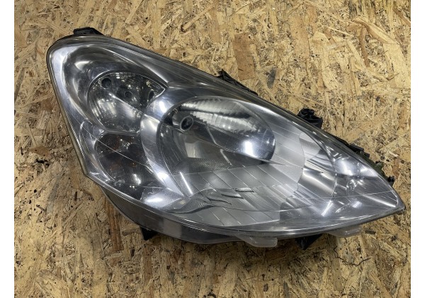 Фара передня права Peugeot Partner II 08-12, 9682829280