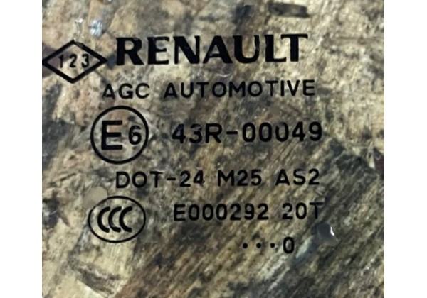Скло правої передньої дверки Renault Laguna III, 803000001R
