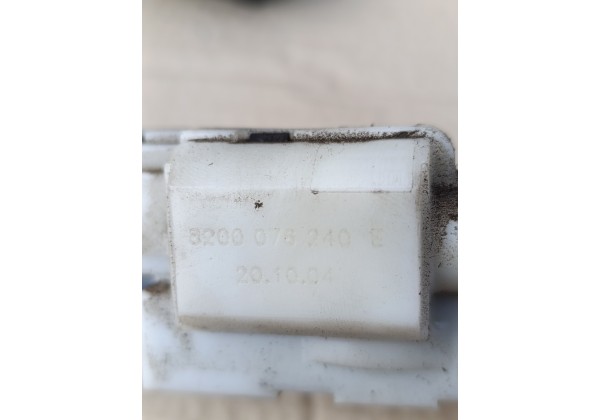 замок багажника Renault Scenic II, Megane II, Clio III, Modus, 8200076240, 8200947699, 8200076210 *