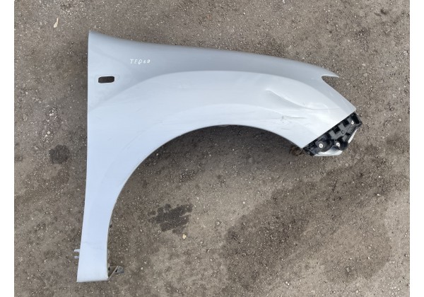 Крило праве Dacia Logan 2, Sandero 2, TED69, ДЕФЕКТ