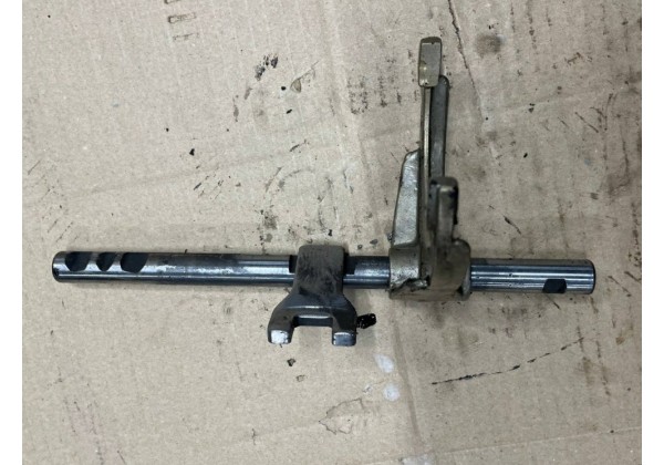 Вилка вмикання 1-ї передачі КПП Renault Clio 3, Logan, Sandero, JH1053, 8200417441