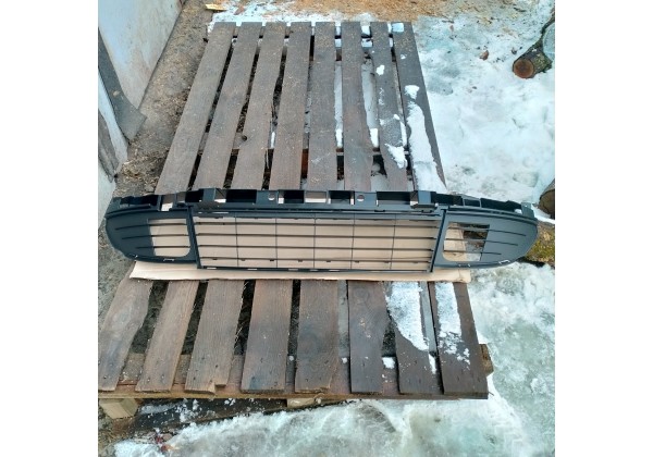 Решітка переднього бампера центральна Renault Scenic III, 09-12, 622545401R