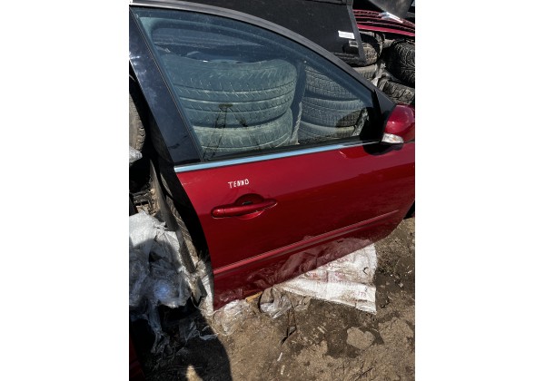 Дверка передня права Renault Laguna III, код фарби TENND, ціна за голу дверку 
